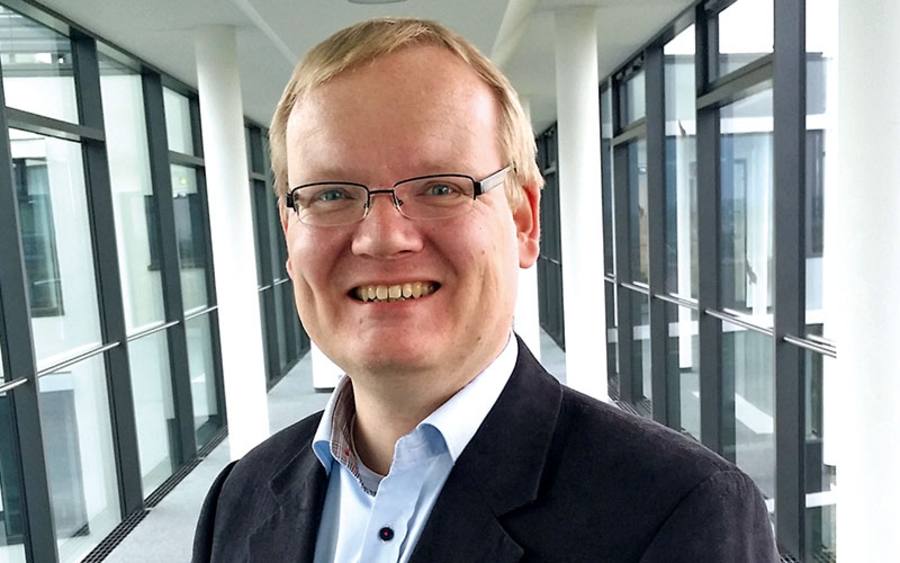 Erik Lüders, Telefónica