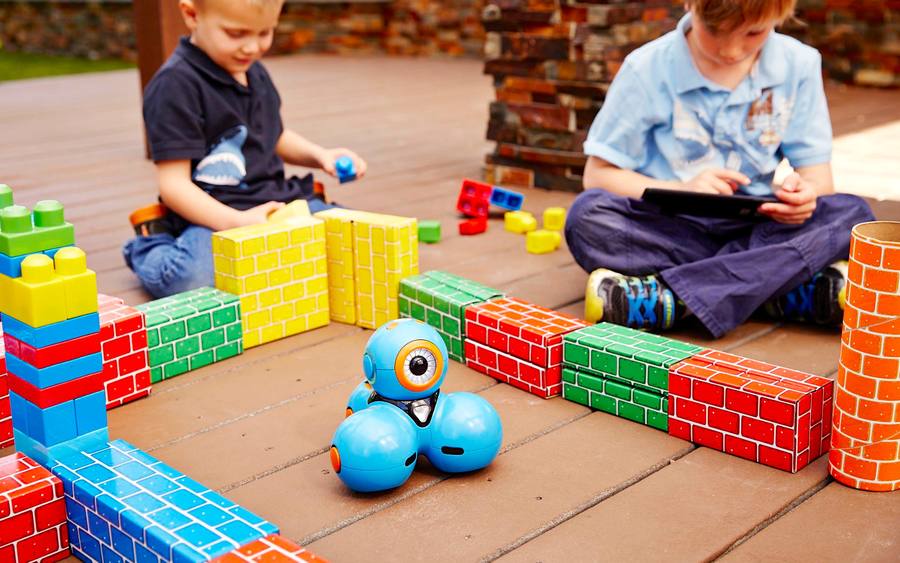 Der Lernroboter Dash fördert einen kreativen Umgang mit digitalen Technologien. ((Bildquelle: Wonder Workshop))