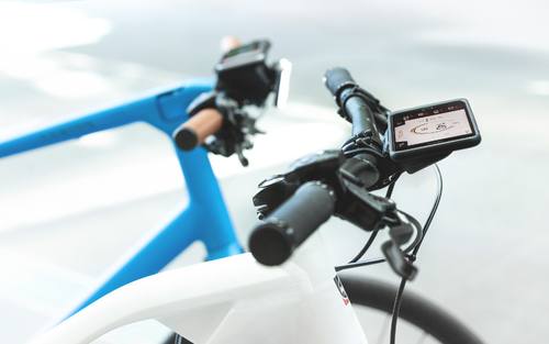 Mit „Cobi eAir" lassen sich gewöhnliche E-Bike-Modelle zu Smart Bikes umwandeln.