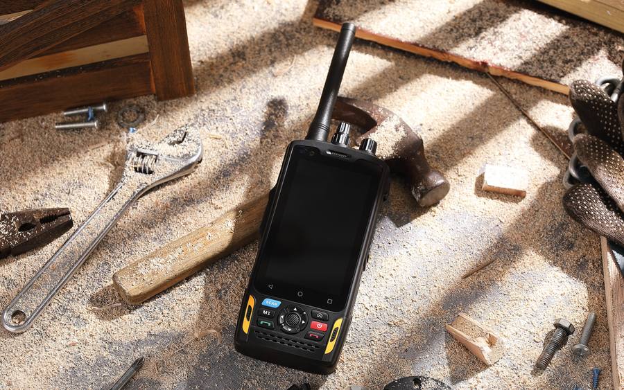Das PTT-Smartphone RG760