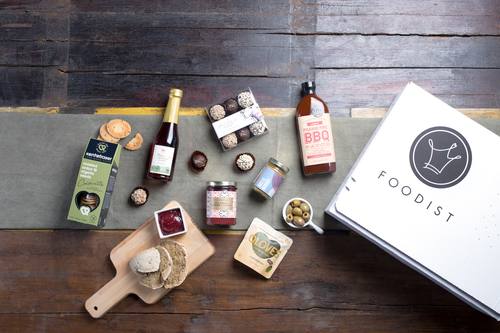 Foodist ist ein 2012 gegründetes Unternehmen aus Hamburg, das seine Boxen mit handgefertigten und -verlesenen Lebensmitteln aus ganz Europa füllt. 