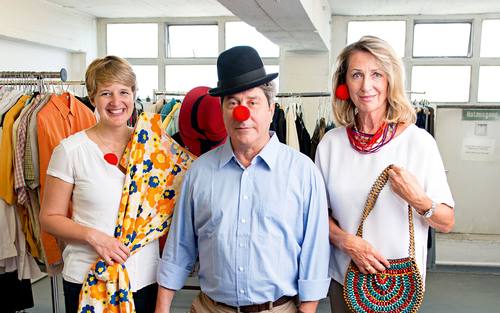 Monica Culen (v.r.n.l.), Gründerin und CEO der Roten Nasen, Giora Seeliger, Künstlerischer Leiter, und Dr. Anne Hoenen, verantwortlich für das Projektmanagement