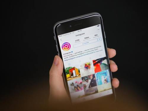 Das neue Logo von Instagram  Foto: Rolf Vennenbernd