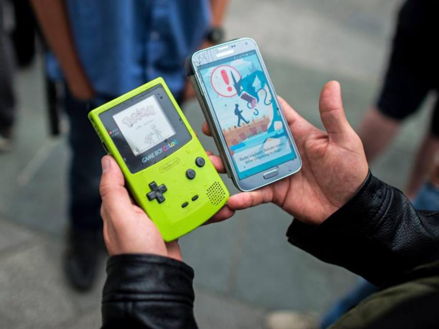 Pokemon-Spiel auf dem Smartphone:  Bisher sperrte sich Nintendo gegen den Sprung auf Mobiltelefone und brachte seine Spiele nur für die eigenen Konsolen heraus. Foto: Christian Bruna