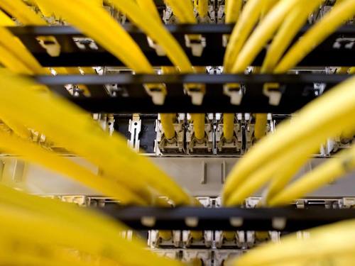 Die EU-Verordnung 2015/2120 regelt nach Angaben des Ministeriums, dass Internetzugangsanbieter einen diskriminierungsfreien Zugang zum offenen Internet gewährleisten müssen. Das deutsche Telekommunikationsgesetz soll nun reformiert werden. Foto: Sven Ho