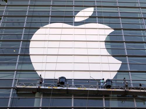 Apple konkurriert bei der Entwicklung und Nutzung künstlicher Intelligenz unter anderem mit Google und Facebook. Foto: Christoph Dernbach