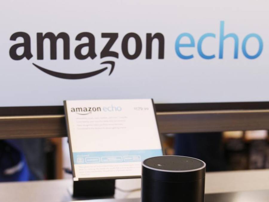 Ein überraschender Coup ist Amazon mit seinem vernetzten Lautsprecher «Echo» mit der Sprachsteuerung Alexa gelungen. Foto: Christoph Dernbach