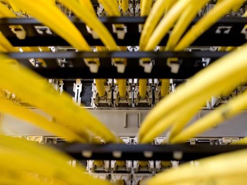 Internet-Anbieter dürfen den Berec-Leitlinien zufolge Diensten wie Streaming-Plattformen in Europa künftig keine großzügigen Sonderregelungen einräumen. Foto: Sven Hoppe