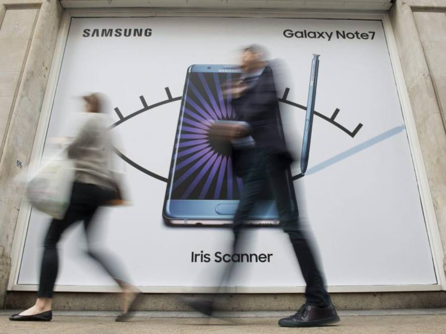Das Vorzeige-Smartphone Galaxy Note 7 ist wieder im Handel. Knapp einen Monat nach dem Rückruf hat Samsung das Modell wieder auf den Markt gebracht. Foto: Will Oliver