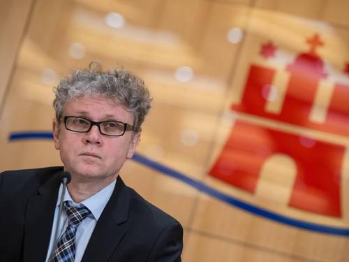 Johannes Caspar: «Alle Nutzer von WhatsApp sollten ernsthaft prüfen, künftig eher einen der vielen alternativen Messengerdienste zu nutzen». Foto: Lukas Schulze