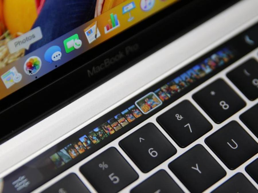Karten-Symbole-Symbole für die Anwendung Apple Maps auf der neuen Bedienleiste eines MacBook Pro. Foto: Christoph Dernbach