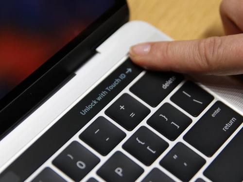 Fingerabdrucksensor eines MacBook Pro. Foto: Christoph Dernbach
