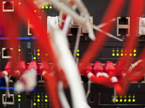 Die Globalisierung und das Cloud Computing haben die weltweiten Datenströme beschleunigt, erklärten die Datenschützer. Foto: Patrick Pleul