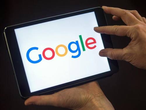 Google kritisiert unter anderem, die Kommission missachte, wie die meisten Menschen tatsächlich online einkauften. Foto: Lukas Schulze
