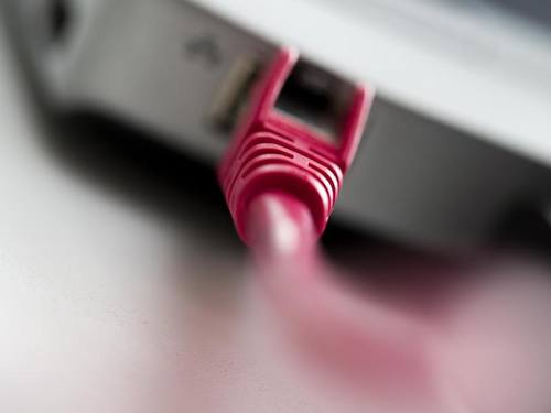Ziel der Attacke sei wahrscheinlich gewesen, die Router mit einem Botnetz zu verbinden, das Online-Kriminelle gewöhnlich für ihre Zwecke benützen, sagen Experten. Foto: Rolf Vennenbernd