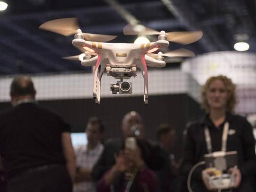 Eine Drohne des Herstellers DJI auf der Consumer Electronics Show (CES) in Las Vegas. Foto: Jason Ogulnik