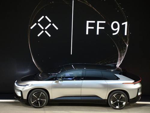 Das Start-up Faraday Future stellt auf der CES sein erstes Produktionsmodell, den Elektrowagen FF91 vor. Das Auto soll ab 2018 ausgeliefert werden. Foto: Andrej Sokolow