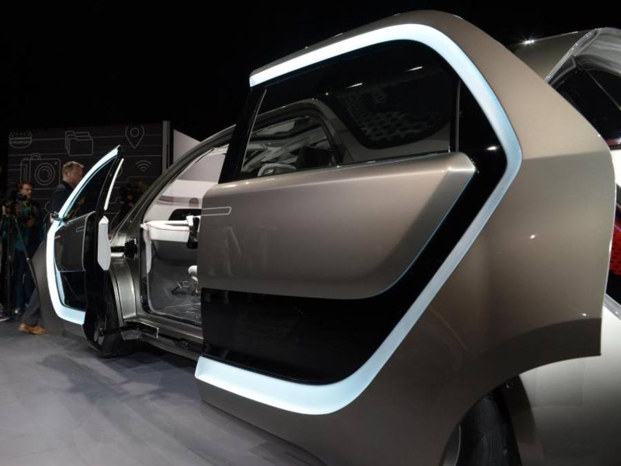 Der Elektro-Minivan-Prototyp «Portal» von Fiat Chrysler ist auf der Technik-Messe CES zu sehen. Foto: Andrej Sokolow