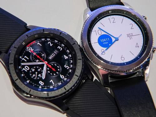 Ab sofort sind Samsungs Computeruhren Gear S2 und S3 (Foto) auch mit Apples iOS ab Version 9 kompatibel. Foto: Gregor Fischer