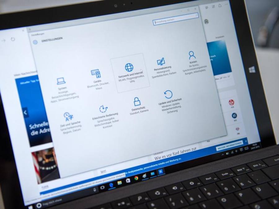 Microsoft will mit neuen Werkzeugen für Entwickler sein Betriebssystem Windows 10 weiter zu einer universellen Plattform ausbauen. Foto: Andrea Warnecke