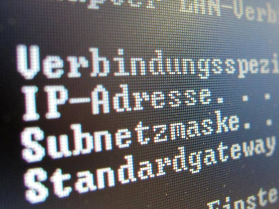 Nur der Internetprovider, also etwa Vodafone oder die Deutsche Telekom, kann die gespeicherte IP-Adresse einem privaten Anschluss zuordnen. Foto: Franz-Peter Tschauner