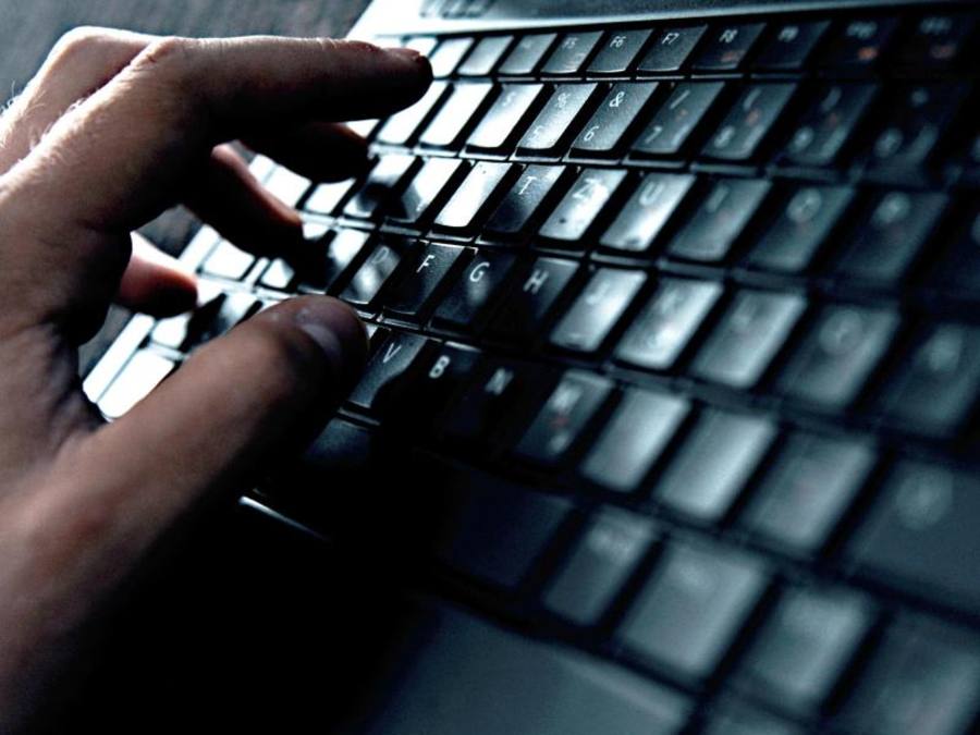 Fast alle jungen Internetnutzer sind im Netz schon auf Hass-Kommentare gestoßen. Foto: Nicolas Armer