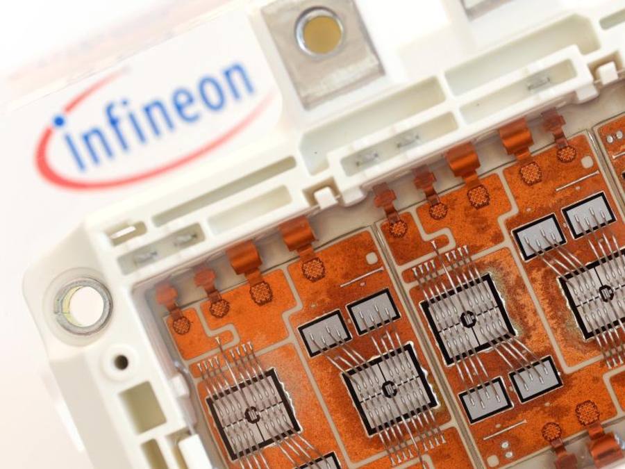 Infineon Experten gehen davon aus, dass sichere Krypto-Algorithmen vor allem bei Regierungen oder in hochsensibler Technik wie vernetzten Autos zum Einsatz kommen werden. Foto: Andreas Gebert