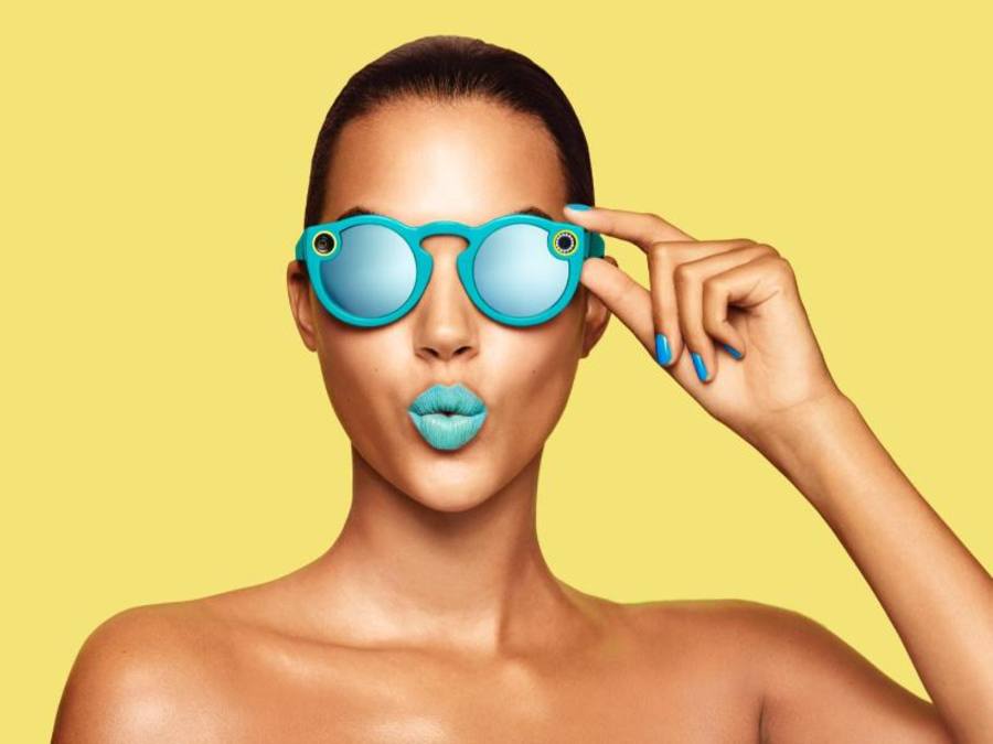 Die Brillen werden in wandernden «Snapbot»-Automaten angeboten. Foto: Snap Inc./Snap