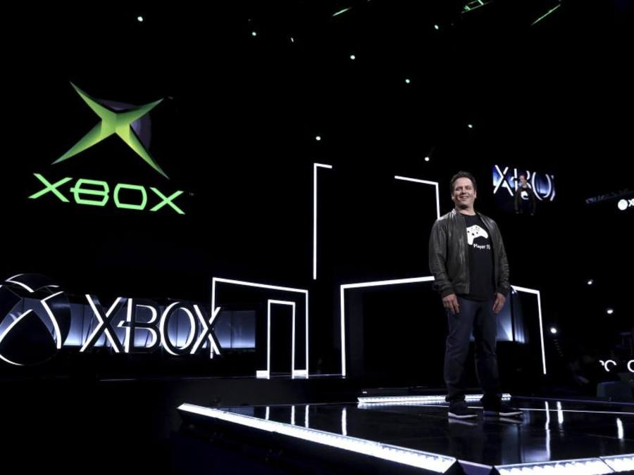 Mit der Xbox One X dürfte Microsoft erneut die Hardcore-Gamer adressieren. Foto: Mike Nelson/Archiv