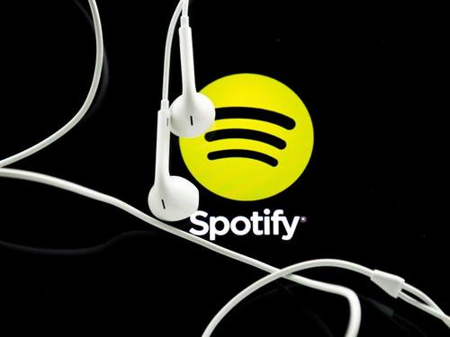 Schnelles Wachstum, irre Verluste: Spotify kommt nach eigenen Angaben auf 48 Millionen zahlende Abo-Kunden. Foto: Ole Spata