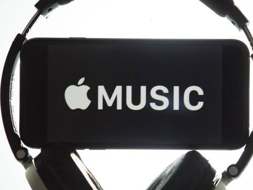 Apple Music ist die klare Nummer zwei hinter Spotify im Streaming.Markt Markt mit 27 Millionen Abo-Kunden. Foto: Sebastian Kahnert