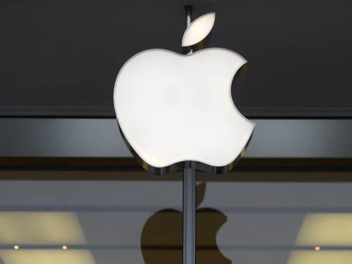 Der iPhone-Konzern Apple ist besonders an der sogenannten erweiterten Realität (Augmented Reality) interessiert, bei der virtuelle Objekte in echte Umgebungen eingeblendet werden. Foto: Shawn Thew