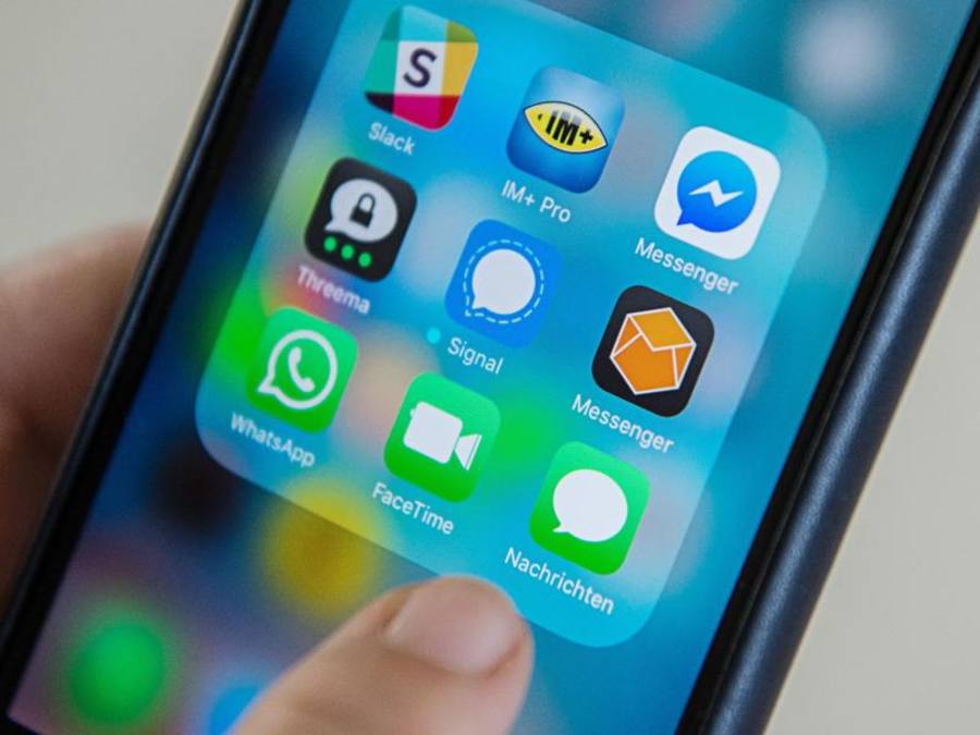 Der Bundesrat hat das «Trojaner»-Gesetz gebilligt. Damit können Ermittler Messenger-Dienste künftig auch bei Straftaten wie Mord, Steuerhinterziehung oder Geldfälschung überwachen. Foto: Wolfram Kastl