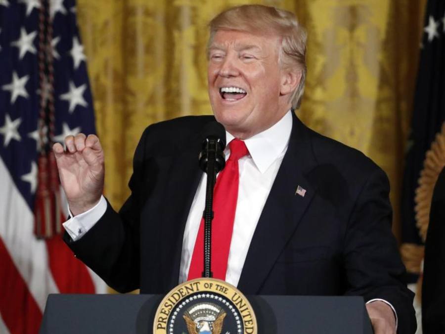 US-Präsident Donald Trump kündigte den Bau der Fabrik von Foxconn feierlich im Weißen Haus an. Foto: Alex Brandon