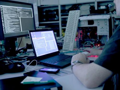 Die Schadsoftware sammelte auf dem PC Informationen etwa zu installierten und aktiven Programme sowie deren Zugriffsrechten - eine mögliche Vorbereitung darauf, einen Computer zu kapern. Foto: Jana Pape/Symbol