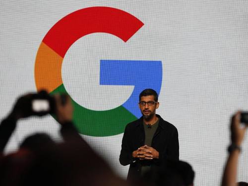 Google-CEO Sundar Pichai setzt seit der Vorstellung der ersten «Pixel»-Smartphones vor einem Jahr wieder ernsthaft auf das Hardware-Geschäft. Foto: John G. Mabanglo/Archiv