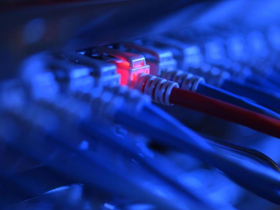 Auf der it-sa stellen rund 630 IT-Sicherheitsfirmen ihre Produkte vor, die Hackerangriffe abwehren beziehungsweise den Schaden begrenzen sollen. Foto: Felix Kästle