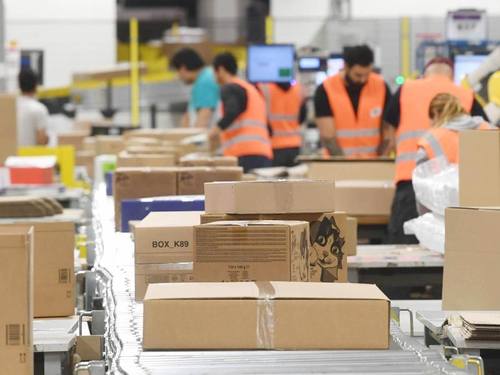 Ursula von der Leyen will die Macht von US-Internetkonzernen wie Amazon beschränken. ((Foto: Uli Deck))