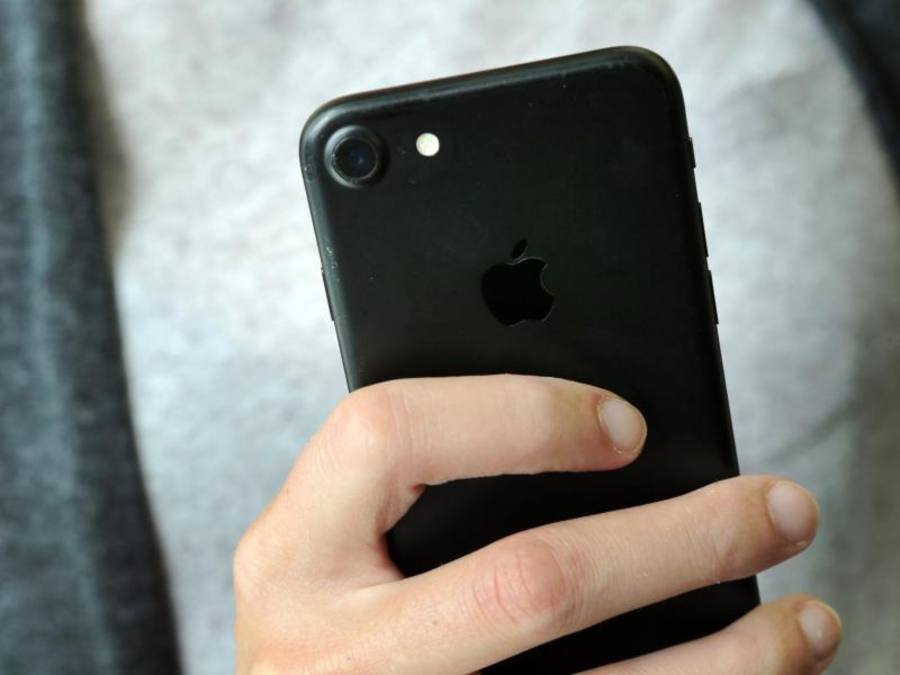 Apple senkt den Preis für das Auswechseln angeschlagener Batterien. Foto: Fernando Gutierrez-Juarez