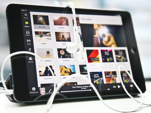 Spotify wolle zum Ende des ersten Halbjahres an der Börse starten, schreiben die „Financial Times“ und das „Wall Street Journal“. ((Foto: Ole Spata))