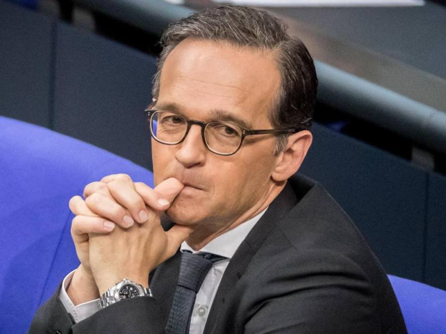 Bundesjustizminister Heiko Maas (SPD) verfolgt im Bundestag die Debatte über das umstrittene Gesetz gegen Hass im Netz. ((Foto: Michael Kappeler))
