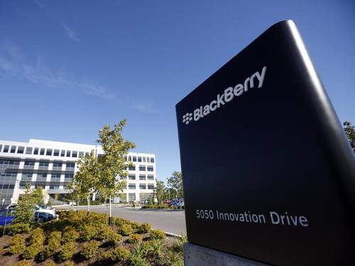 Blackberry will Autobauern bei der Suche nach Sicherheitslücken in der Software helfen. ((Foto: Stephen Morrison))