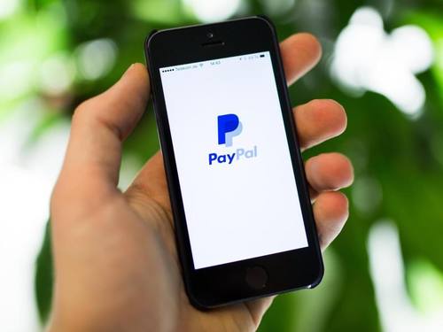 Verbraucher sollen weiterhin Paypal als Bezahloption nutzen können, mindestens bis 2023. ((Foto: Lukas Schulze))