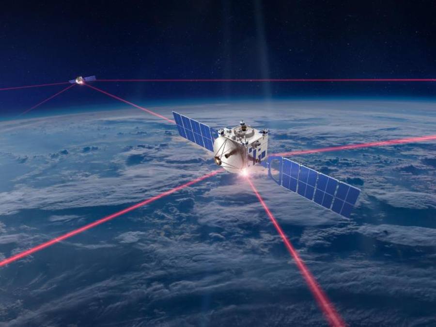 Die künstlerische Darstellung zeigt ein Lasernetz zwischen Satteliten. ((Foto: Mynaric AG/dpa))