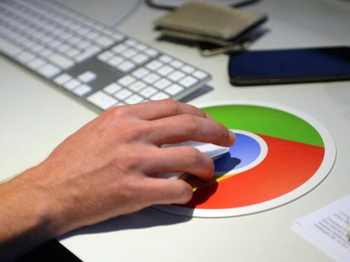 Kritiker fürchten, dass Google mit seinem Filter seine ohnehin schon mächtige Stellung im Werbegeschäft weiter ausbaut. ((Foto: Britta Pedersen))