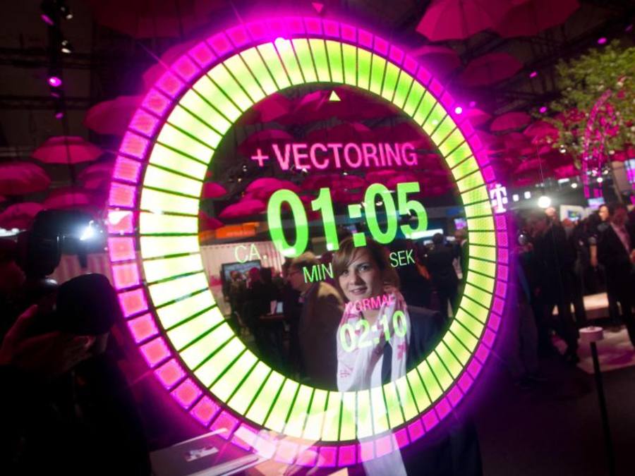Die Telekom setzt auf das „Vectoring“, bei dem aus den alten Telefonkabel bis zu 100 MBit rausgequetscht werden können. ((Foto: Friso Gentsch))
