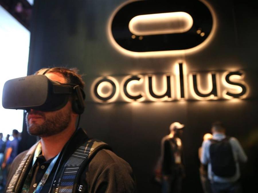 Die Rift-Brillen werden größtenteils für Computerspiele genutzt. ((Foto: Mike Nelson/EPA))