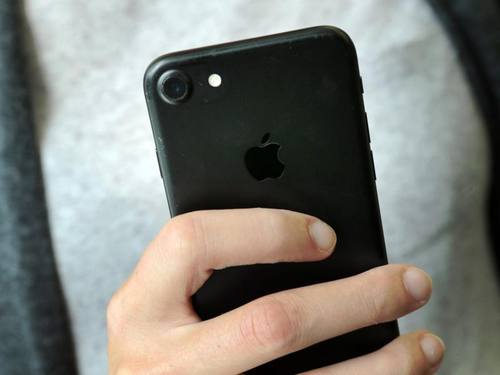 Die Technik könnte auch von Kriminellen zum Entsperren gestohlener iPhones eingesetzt werden. ((Foto: Fernando Gutierrez-Juarez))