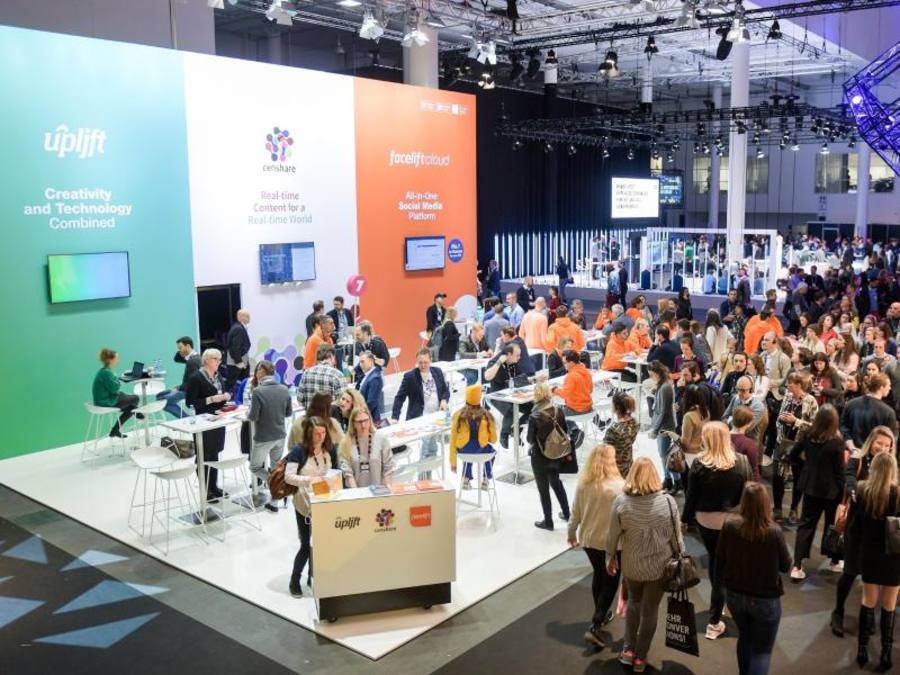 Besucher der Messe Online Marketing Rockstars ((Foto: Axel Heimken))