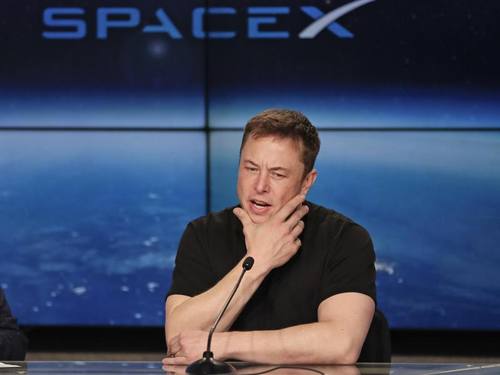 Elon Musk hat die Facebook-Seiten seiner Firmen Tesla und SpaceX verschwinden lassen. ((Foto: John Raoux, AP))